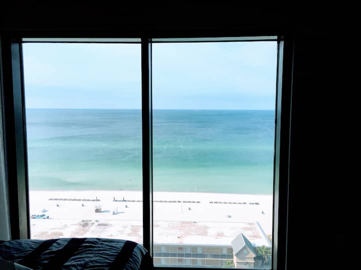 Floor-to-ceiling Gulf view from beachfront studio 537